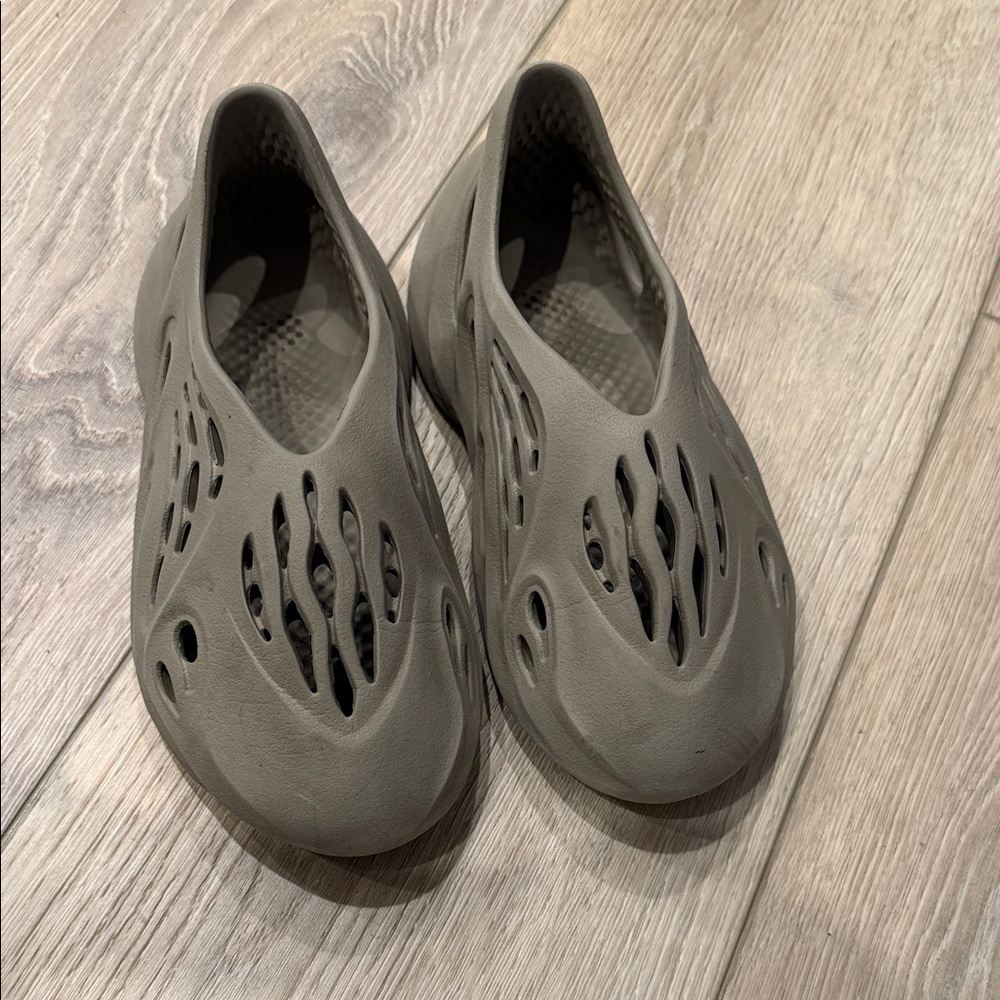 adidas Kids Shoes in Gray